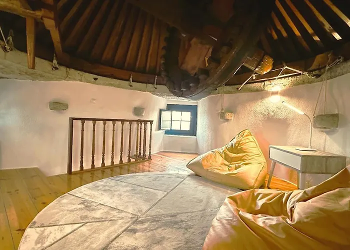 Moinho Do Avo Joao Santa Barbara (Lisbon)